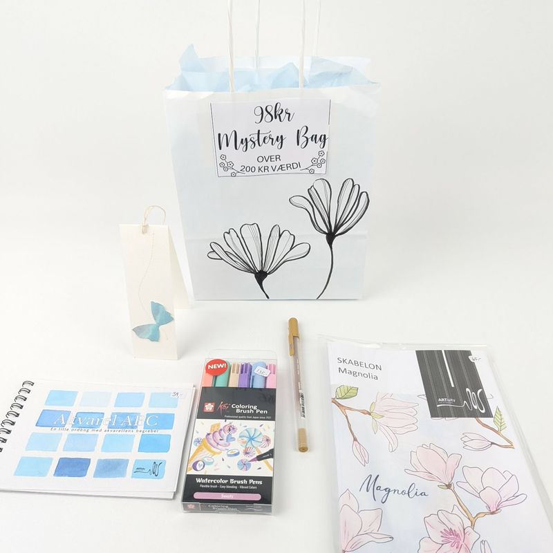 Indhold i Art Mystery Bag – fx akvarel, akryl, gouache og krea-godter til over 200 kr. værdi